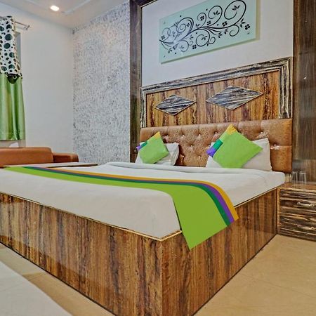 Treebo Trend Radha Palace Mathura Εξωτερικό φωτογραφία