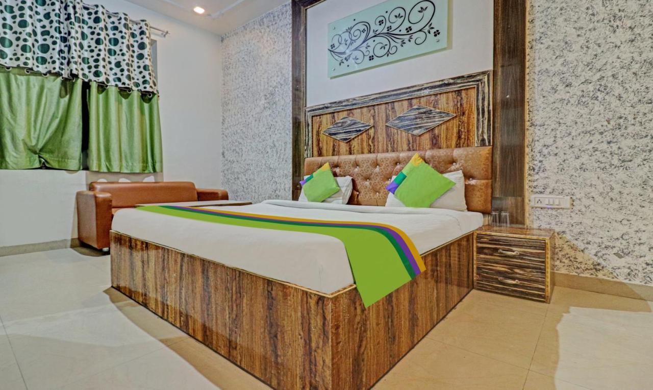 Treebo Trend Radha Palace Mathura Εξωτερικό φωτογραφία