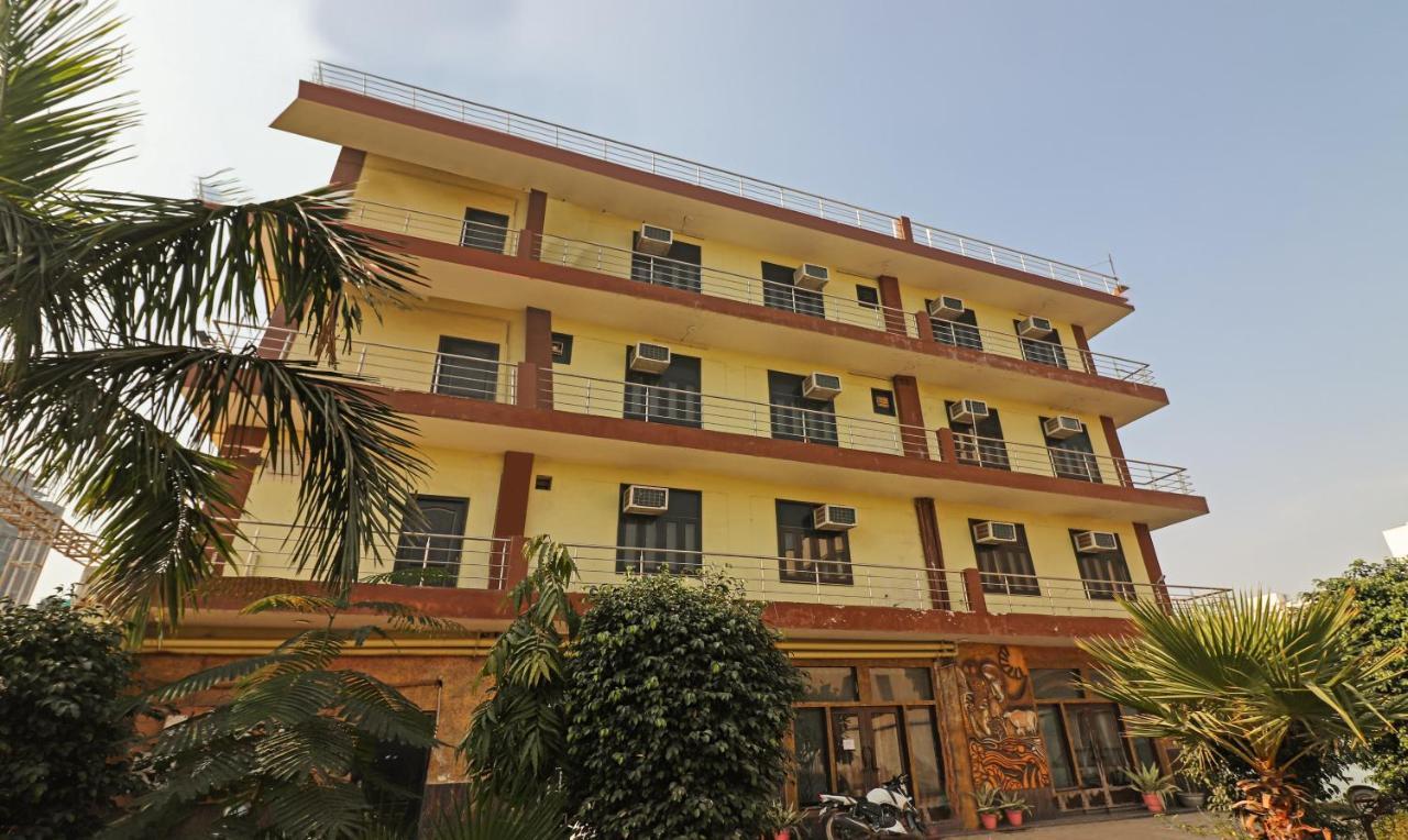 Treebo Trend Radha Palace Mathura Εξωτερικό φωτογραφία