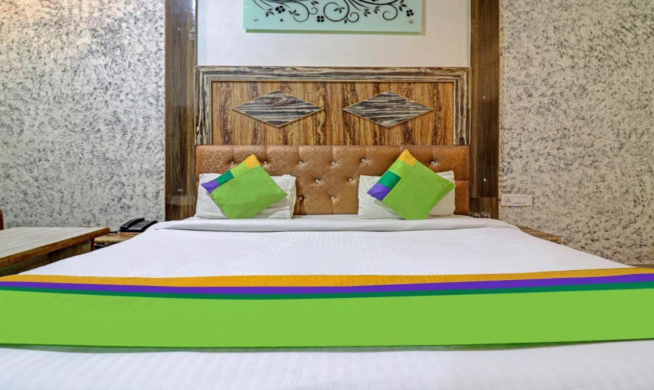 Treebo Trend Radha Palace Mathura Εξωτερικό φωτογραφία