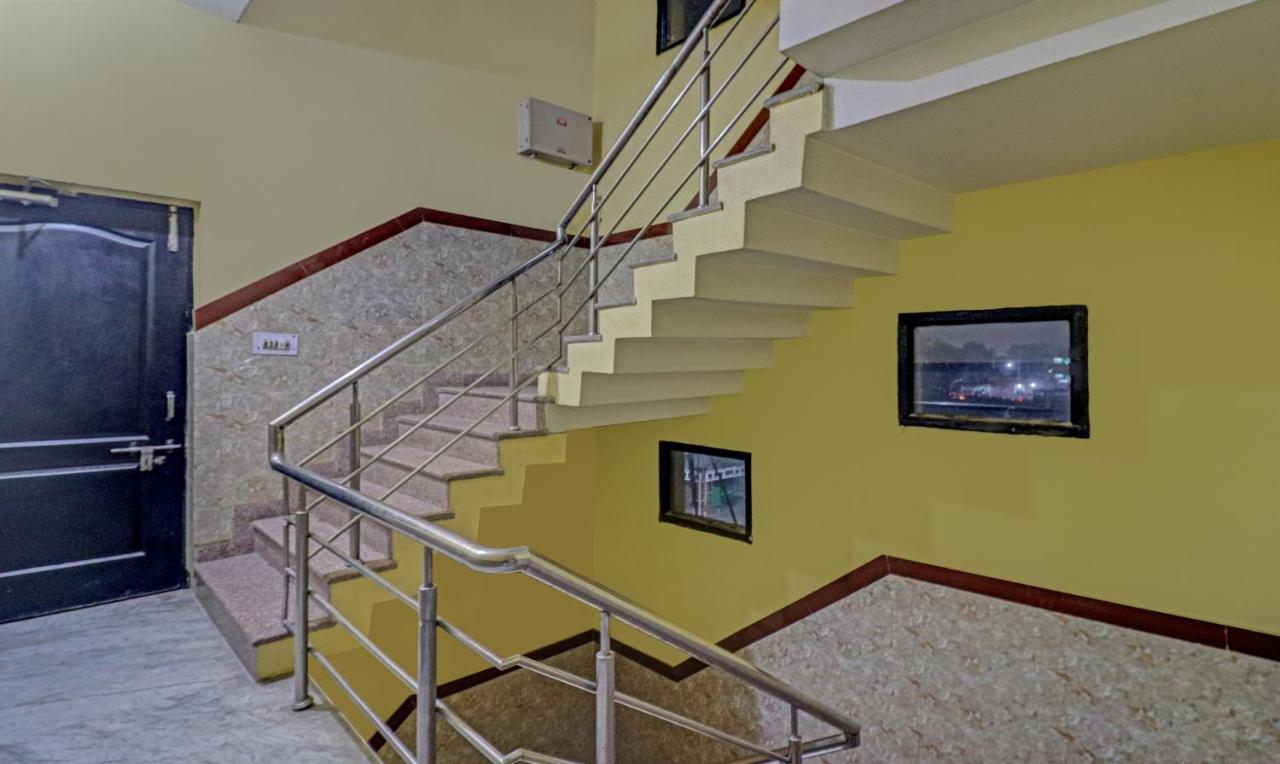 Treebo Trend Radha Palace Mathura Εξωτερικό φωτογραφία