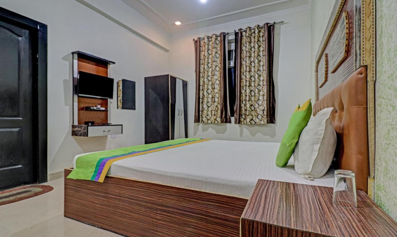 Treebo Trend Radha Palace Mathura Εξωτερικό φωτογραφία