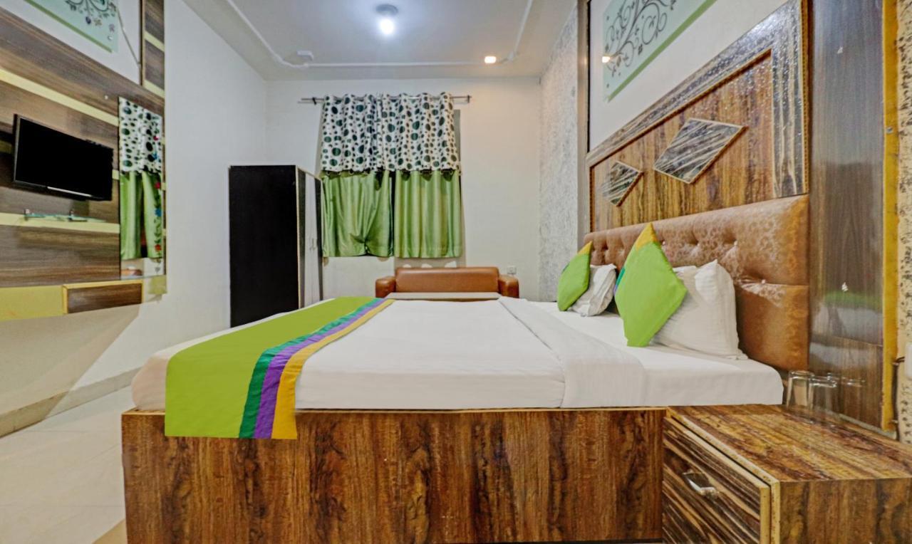 Treebo Trend Radha Palace Mathura Εξωτερικό φωτογραφία